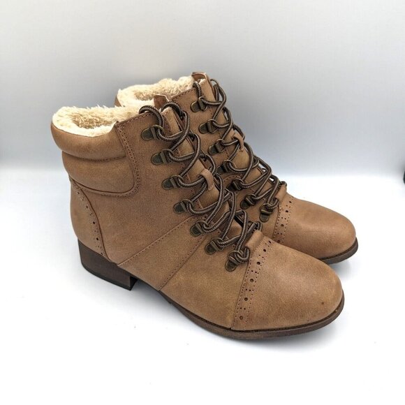 Buckle BKE Cameo Cap Toe Hiking Boots Shearling Lined Brogue Women's 9 (39) - Picture 2 of 9